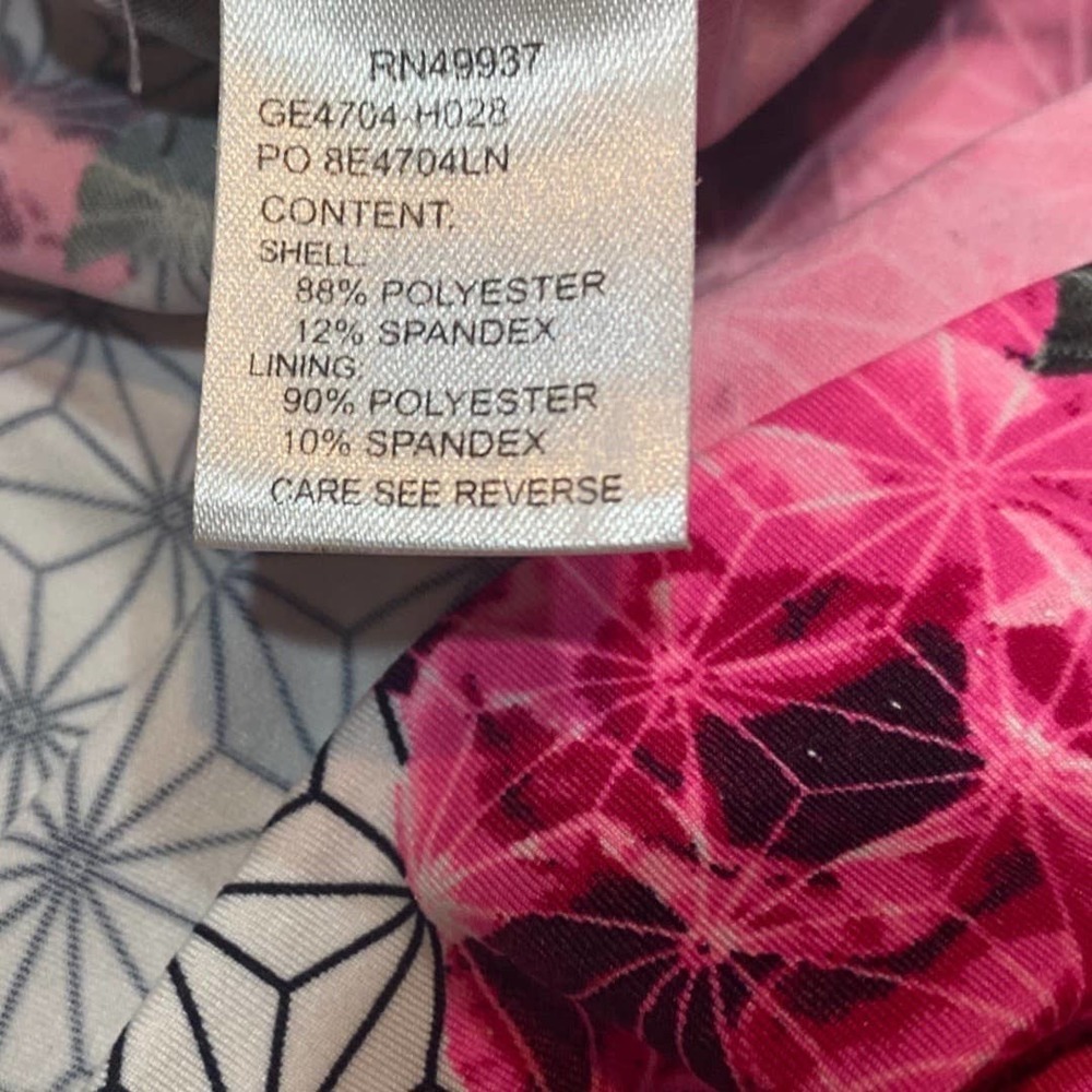 Tail Floral Geo Skort In White Pink & Black Size L Fits 14, 16, XL, 1X - Picture 9 of 10